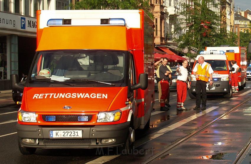 VU Krad KVB Bus Koeln Innenstadt Aachenerstr P01.JPG